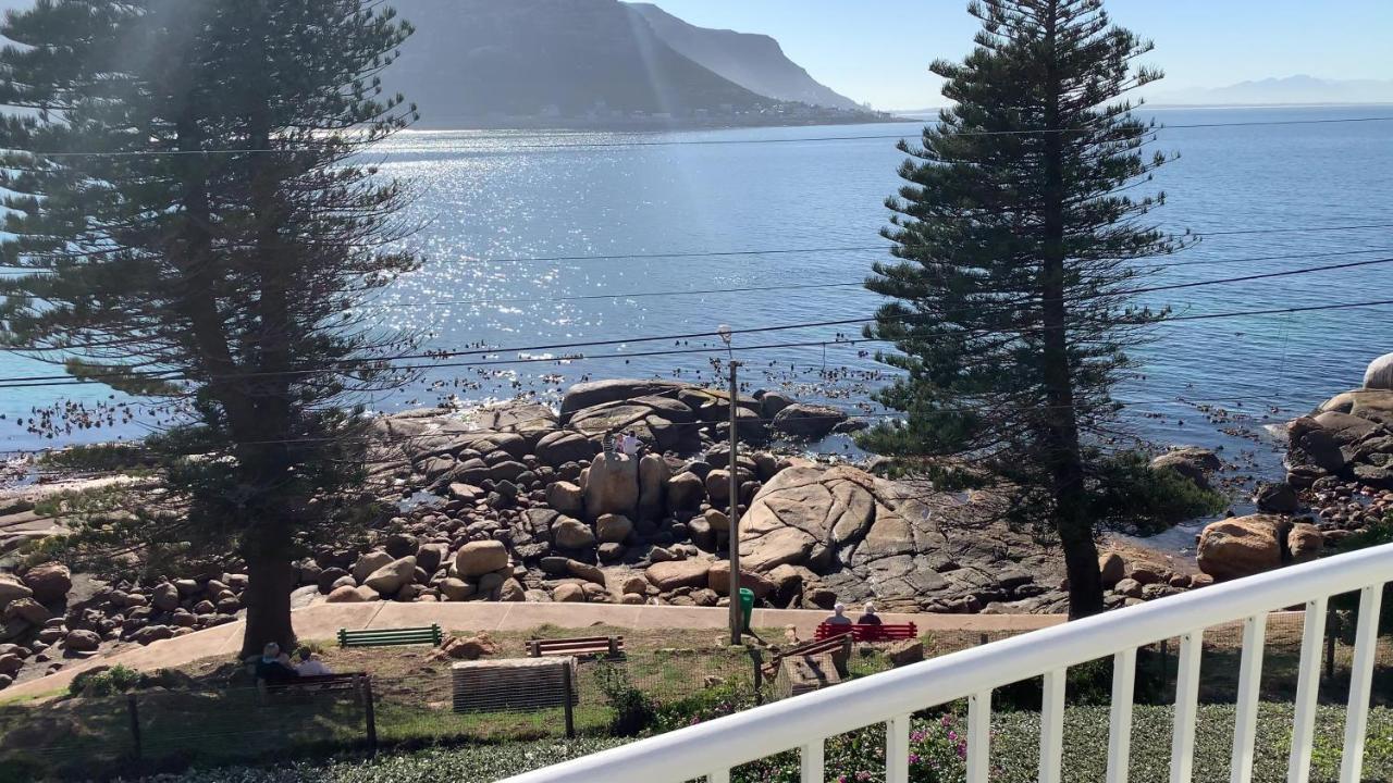 Paradise On The Bay Fish Hoek Exterior photo